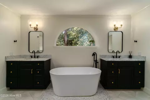 Bath - 30 Dalrymple Rd, Pinehurst, NC 28374 photo 2 of 5