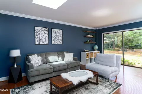 Living - 30 Dalrymple Rd, Pinehurst, NC 28374 photo 2 of 2