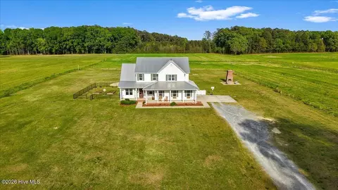 2031 Devils Racetrack Rd, Four Oaks, NC 27524