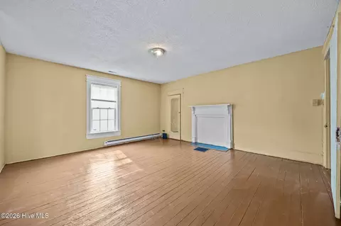 Living - 1400 Chestnut St, Greenville, NC 27834 photo 8 of 8