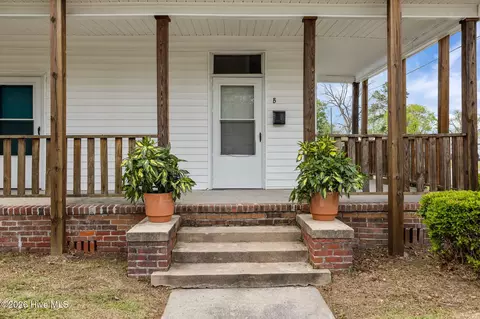 Exterior - 1400 Chestnut St, Greenville, NC 27834 photo 7 of 12