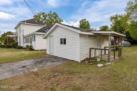 Exterior - 1400 Chestnut St, Greenville, NC 27834 photo 11 of 12