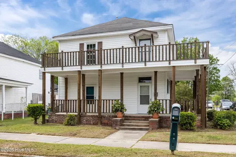 Exterior - 1400 Chestnut St, Greenville, NC 27834 photo 8 of 12