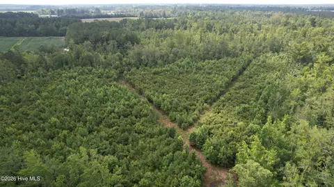 421 Riverneck Rd, Columbia, NC 27925