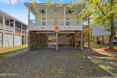 168 NW 6th St, Oak Island, NC 28465