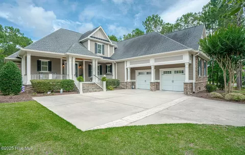 595 Wicklow Sq SW, Ocean Isle Beach, NC 28469