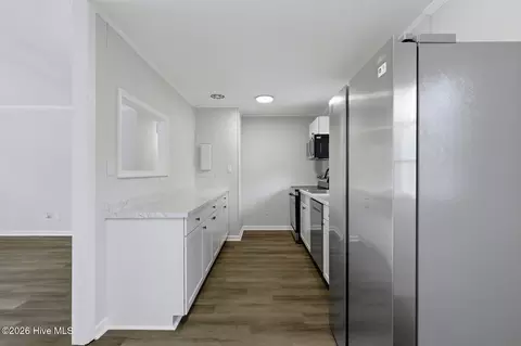 Entry Way - 103 Puller Dr, Jacksonville, NC 28540 photo 1 of 2
