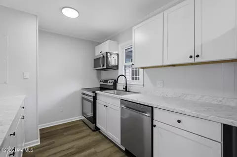 Kitchen - 103 Puller Dr, Jacksonville, NC 28540 photo 1 of 1