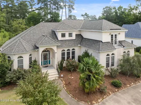 414 Crown Dr, Washington, NC 27889