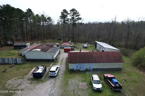 2803 Travis Rd, Columbia, NC 27925