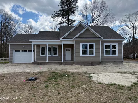 141 Ranch Dr, Elizabeth City, NC 27909
