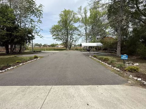 1786 Pine Valley Dr SW, Supply, NC 28462 photo 5