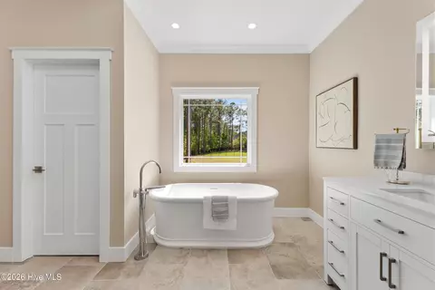 Bath - 406 Compass Pt, Hampstead, NC 28443 photo 2 of 6