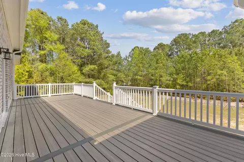 Exterior - 406 Compass Pt, Hampstead, NC 28443 photo 6 of 9