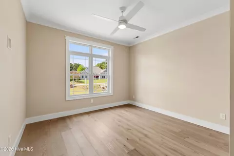 Bedroom - 406 Compass Pt, Hampstead, NC 28443 photo 6 of 8