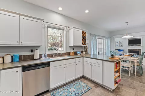 Kitchen - 120 Lake View Dr E, Pinehurst, NC 28374 photo 3 of 4