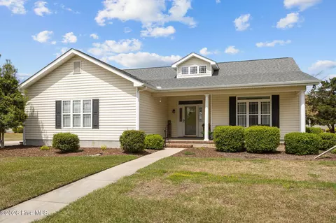 103 Sleepy Ct, Morehead City, NC 28557