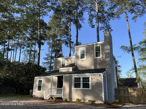 3203 Gordon Dr, Greenville, NC 27834