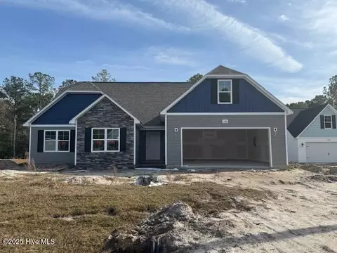 811 N Sandy Shore Ct, Holly Ridge, NC 28445