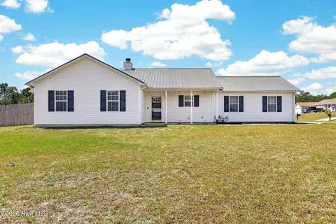 107 Jenna Rea Rd, Hubert, NC 28539