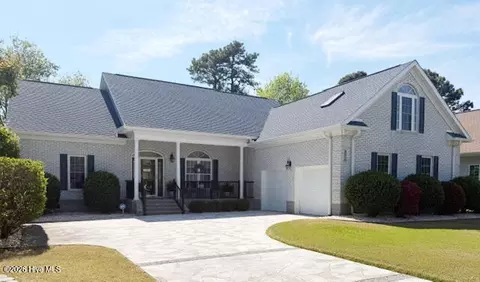 2790 Golfmaster Ct SE, Southport, NC 28461