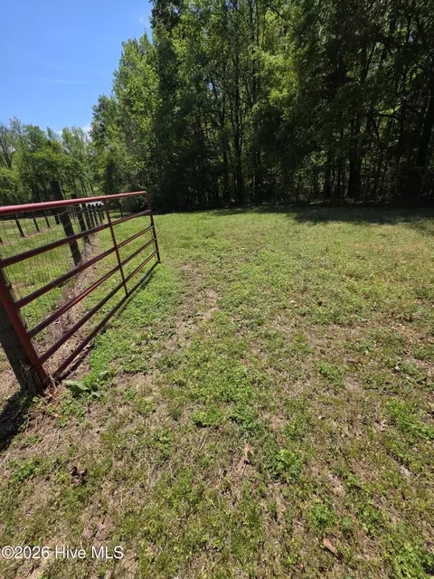 000 Johnson Town Rd, Zebulon, NC 27597