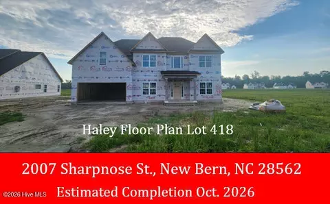 2007 Sharpnose St, New Bern, NC 28562