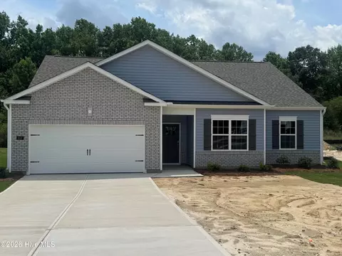 345 Maddox Dr, Aberdeen, NC 28315