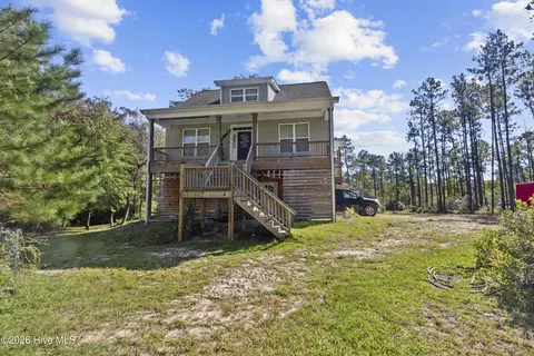 5430 Creek Pointe Rd, New Bern, NC 28560