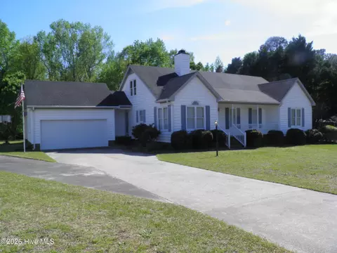 2329 Bunnie Dr, Elm City, NC 27822
