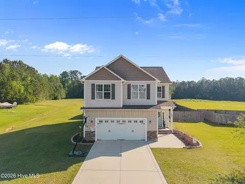 105 Sparrows Point Ln, Jacksonville, NC 28540