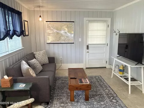 Living - 415 E 5th St, Washington, NC 27889 photo 1 of 1
