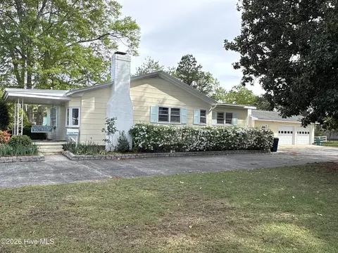 Exterior - 415 E 5th St, Washington, NC 27889 photo 1 of 7