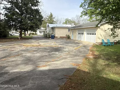 Exterior - 415 E 5th St, Washington, NC 27889 photo 5 of 7