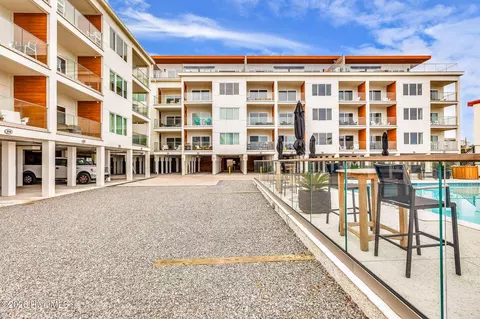 1800 Canal Dr UNIT 305, Carolina Beach, NC 28428