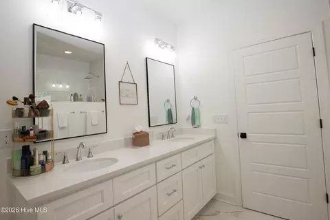 Bath - 8 Raintree Ct, Pinehurst, NC 28374 photo 6 of 8