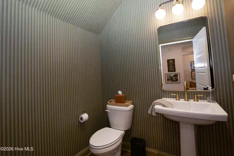 Bath - 8 Raintree Ct, Pinehurst, NC 28374 photo 1 of 8