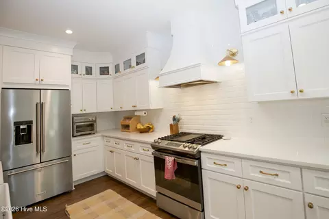 Kitchen - 8 Raintree Ct, Pinehurst, NC 28374 photo 5 of 9