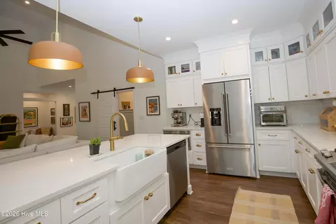 Kitchen - 8 Raintree Ct, Pinehurst, NC 28374 photo 7 of 9