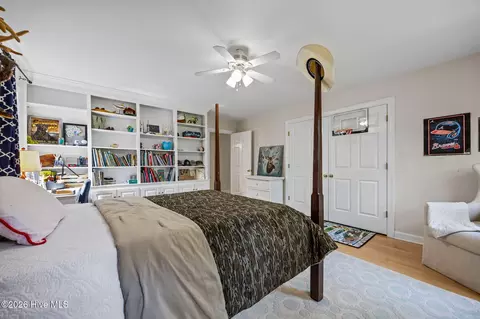 Bedroom - 127 Riverview Dr, Washington, NC 27889 photo 6 of 8