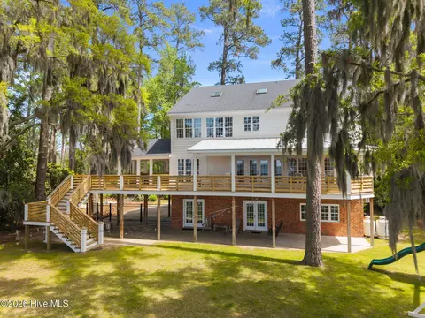 Exterior - 127 Riverview Dr, Washington, NC 27889 photo 3 of 9