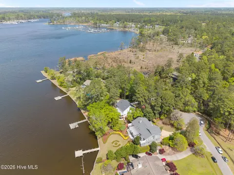View/Area - 127 Riverview Dr, Washington, NC 27889 photo 1 of 5