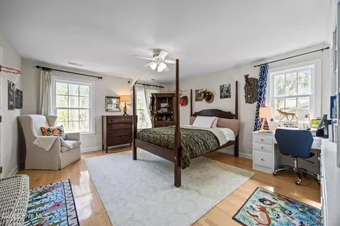 Bedroom - 127 Riverview Dr, Washington, NC 27889 photo 5 of 8