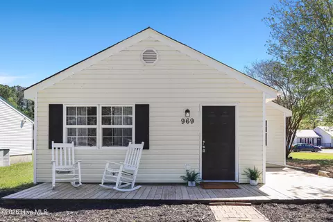 969 Ramsey Rd, Jacksonville, NC 28546