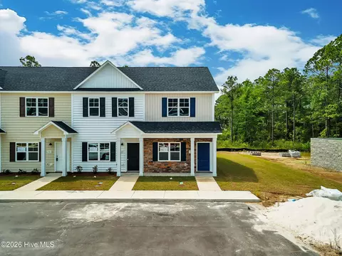735 Cross Bridge Way Apt Lot #LOT 13, Sneads Ferry, NC 28460