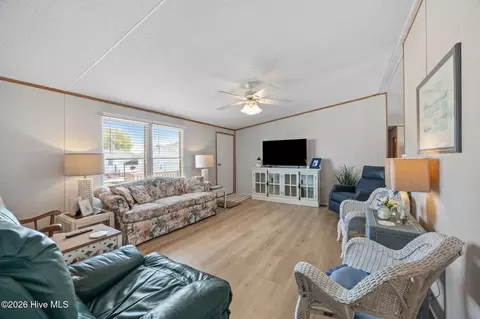 105 Crews Ln, Hubert, NC 28539 photo 9