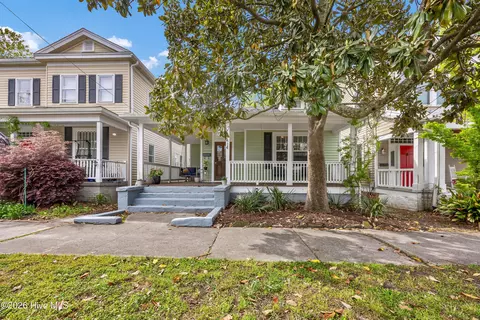 1414 Dock St, Wilmington, NC 28401