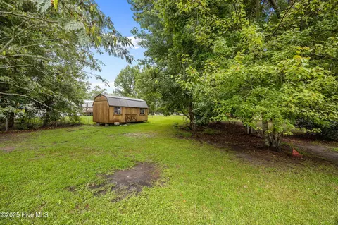 Exterior - 720 Lea Dr, Hampstead, NC 28443 photo 8 of 11