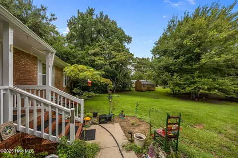 Exterior - 720 Lea Dr, Hampstead, NC 28443 photo 10 of 11