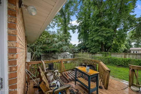 Exterior - 720 Lea Dr, Hampstead, NC 28443 photo 6 of 11